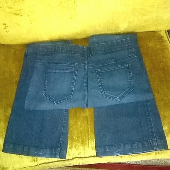 Chico's Stretch Jeans - Picture 4 of 5